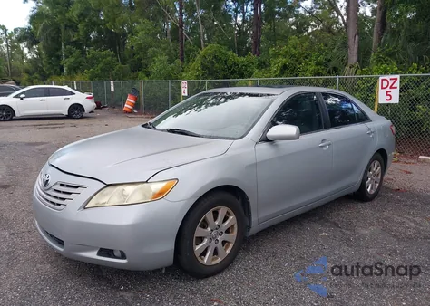 2007 Toyota Camry Xle z USA, uszkodzony, nr VIN JTNBE46K473007385